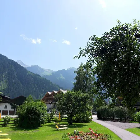 Rosenhof Apart-hotel Mayrhofen