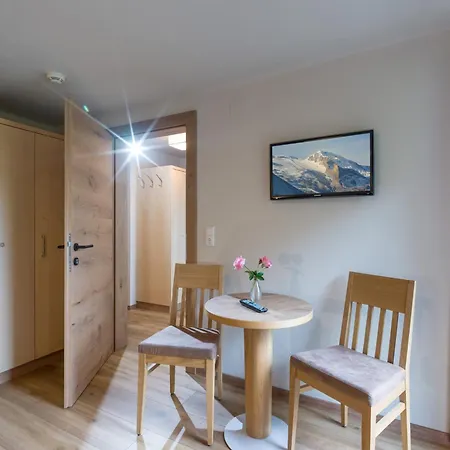 Rosenhof 4*