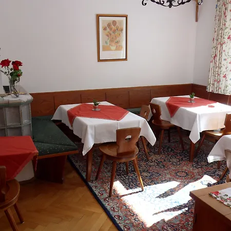 Rosenhof Aparthotel 4*