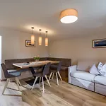 Rosenhof Apartmanhotel Mayrhofen