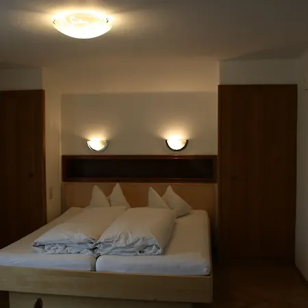 Rosenhof 4* מאיירהופן