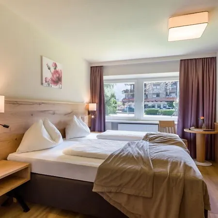 Rosenhof מאיירהופן